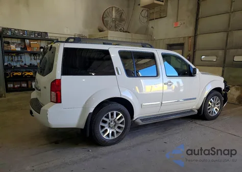 2011 Nissan Pathfinder S z USA, uszkodzony, nr VIN 5N1AR1NB1BC600520